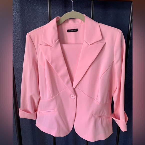 Pink skirt suit size 10 - Picture 4 of 8